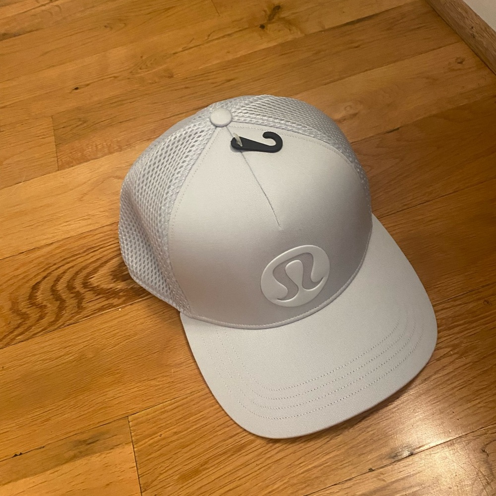 Lululemon Light Blue Mesh trucker hat